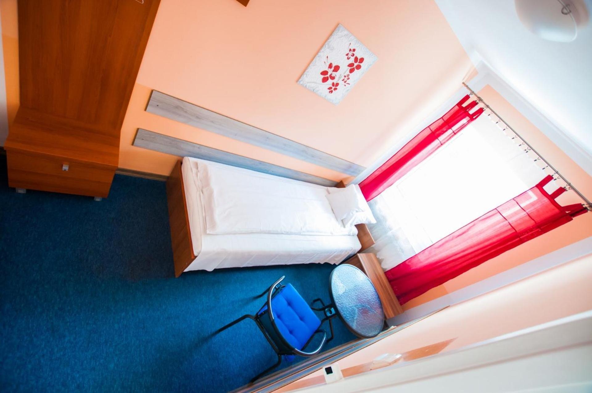 Red Carpet Hostel Krasków Eksteriør bilde