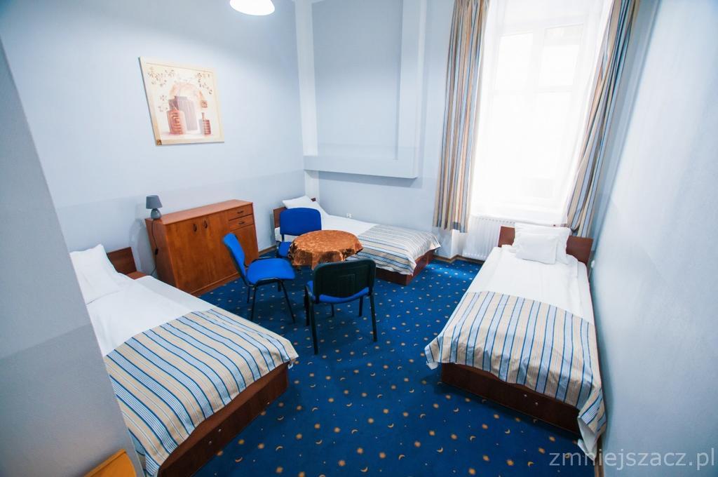 Red Carpet Hostel Krasków Eksteriør bilde