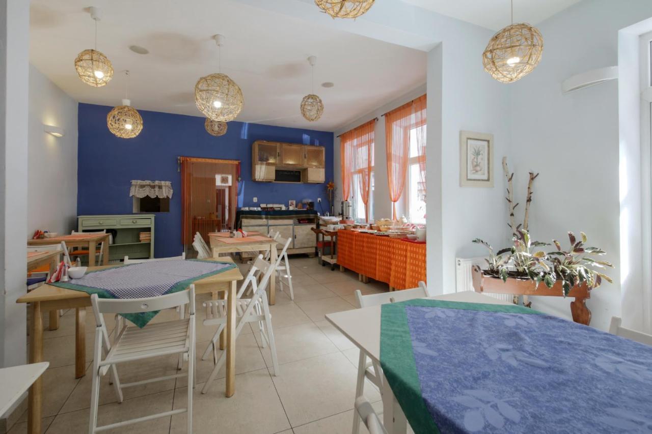 Red Carpet Hostel Krasków Eksteriør bilde