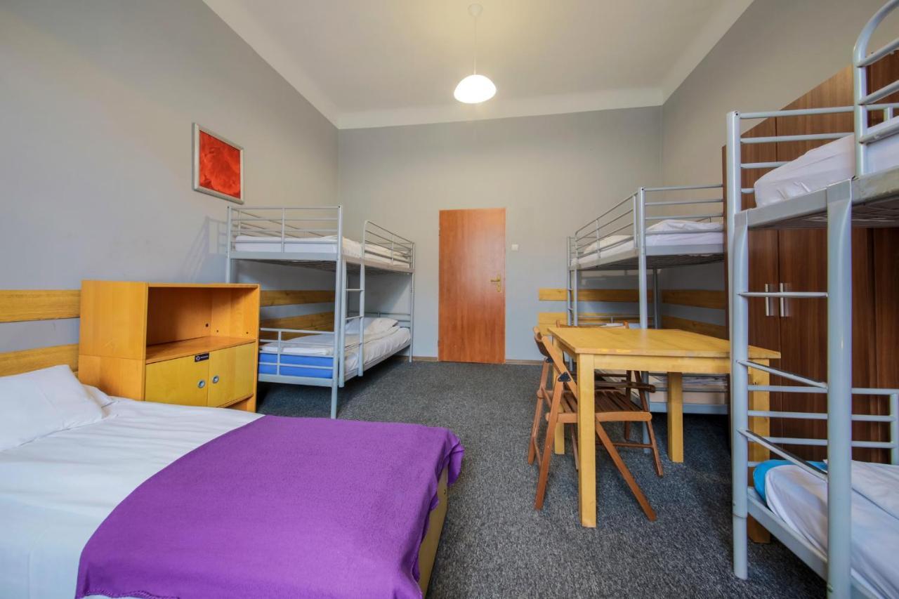 Red Carpet Hostel Krasków Eksteriør bilde