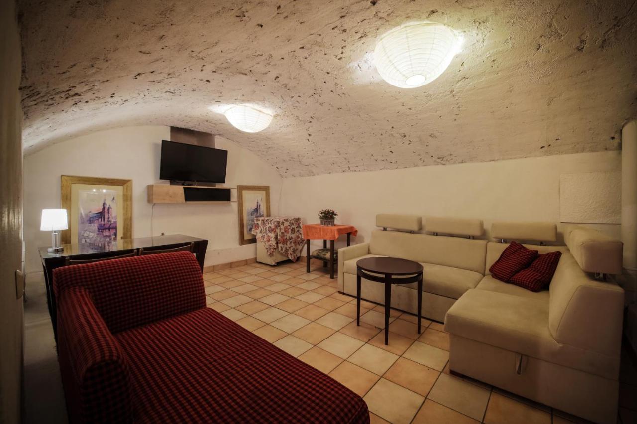 Red Carpet Hostel Krasków Eksteriør bilde