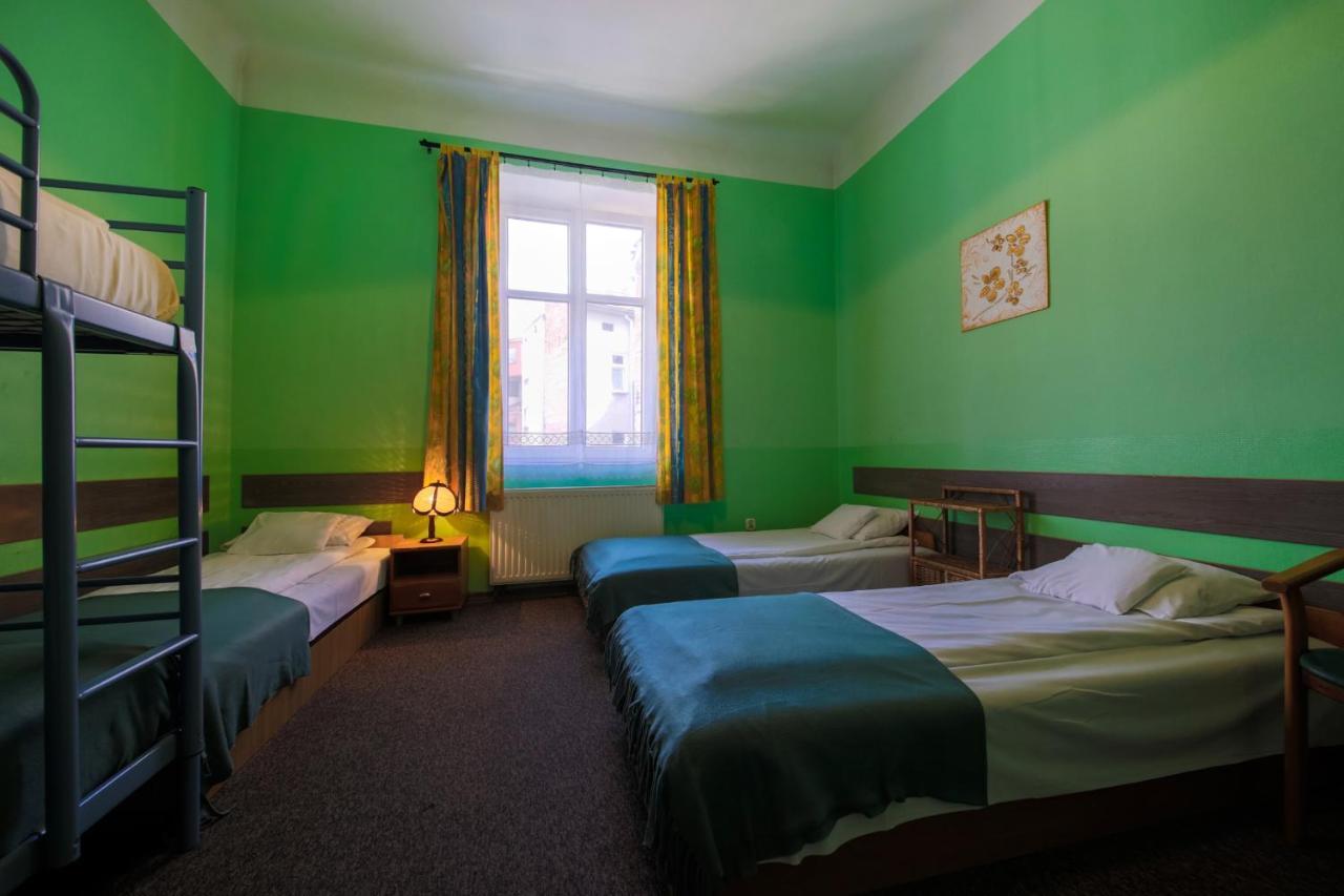 Red Carpet Hostel Krasków Eksteriør bilde