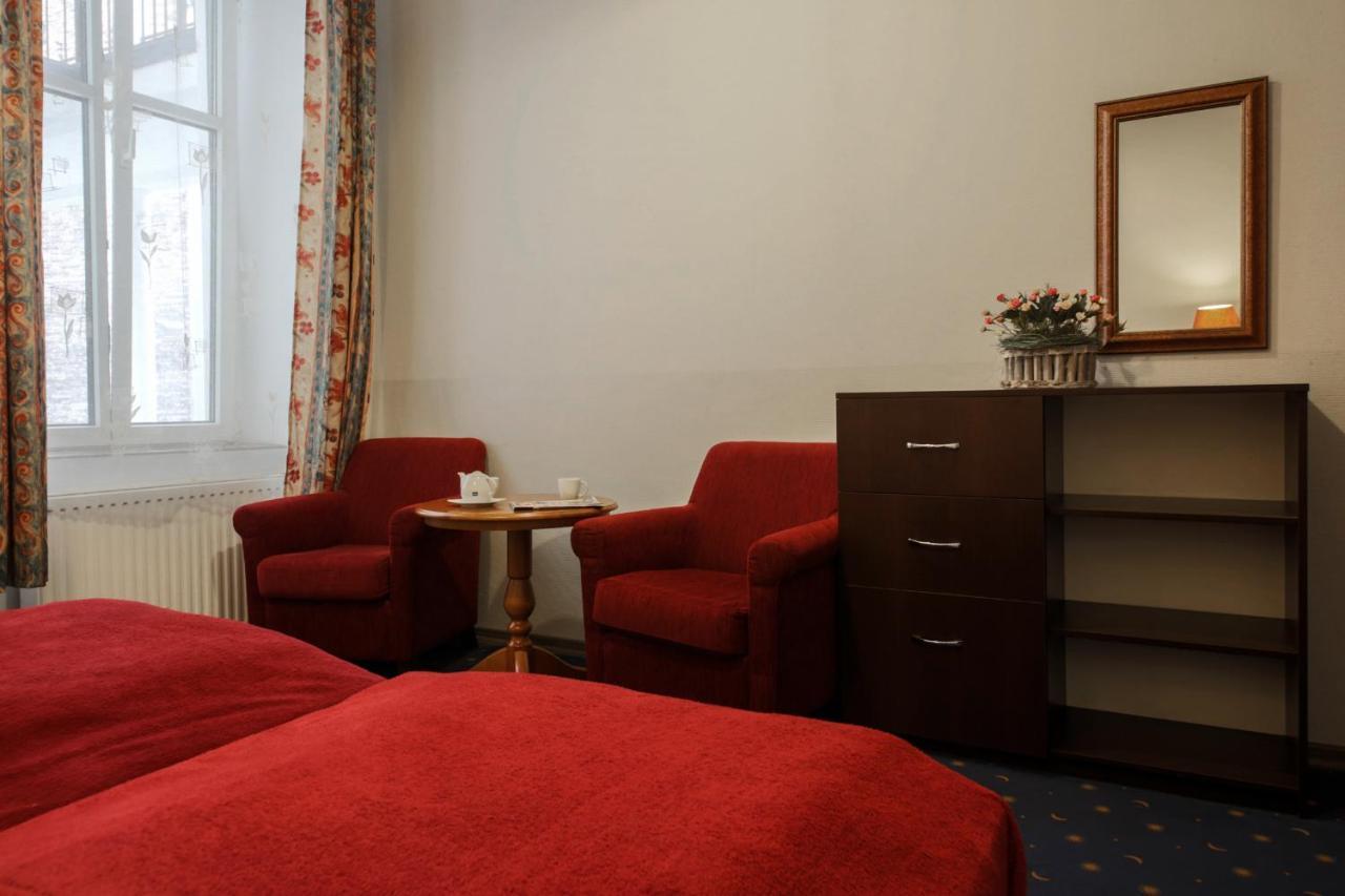 Red Carpet Hostel Krasków Eksteriør bilde