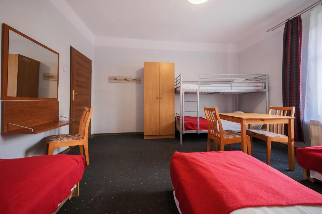 Red Carpet Hostel Krasków Eksteriør bilde